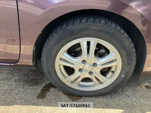 Toyota AQUA 2014-06 8876384-5