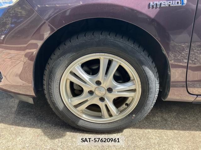 Toyota AQUA 2014-06 8876384-8