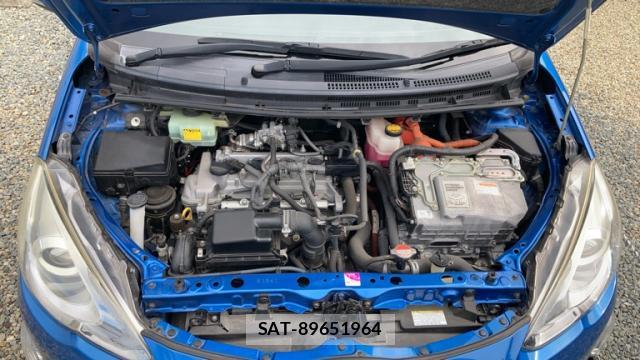 Toyota AQUA 2015-09 8876463-9