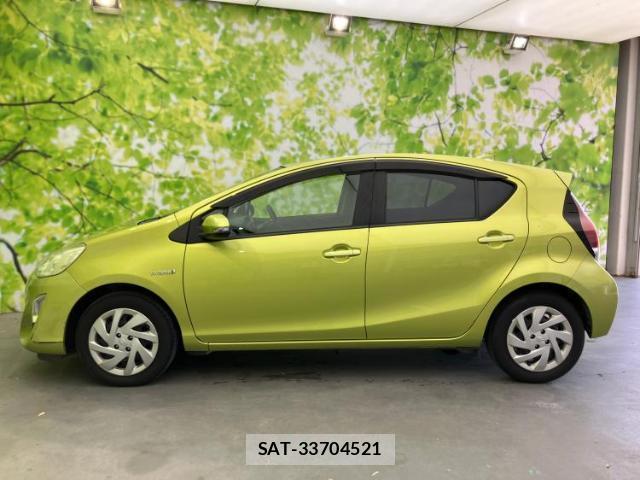 Toyota AQUA 2015-09 8876579-1