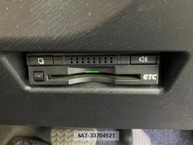 Toyota AQUA 2015-09 8876579-12