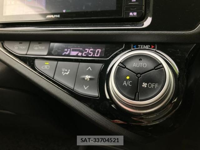 Toyota AQUA 2015-09 8876579-14
