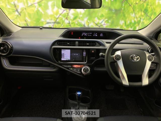 Toyota AQUA 2015-09 8876579-3