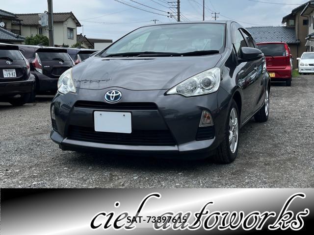 Toyota AQUA 2014-03 8876628-0