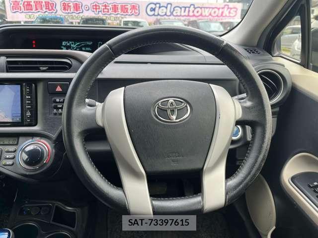 Toyota AQUA 2014-03 8876628-17