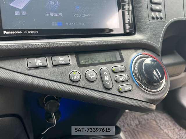 Toyota AQUA 2014-03 8876628-4