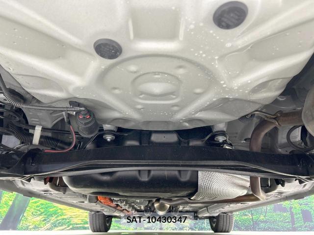 Toyota AQUA 2026-05 8876650-18