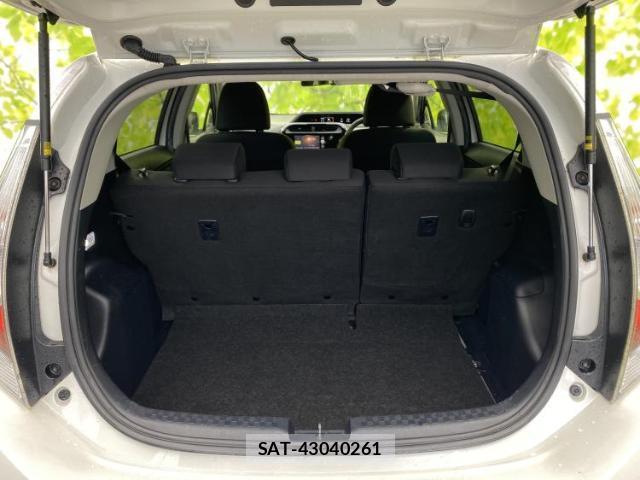 Toyota AQUA 2019-06 8876764-6