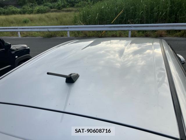Toyota AQUA 2013-03 8877090-12