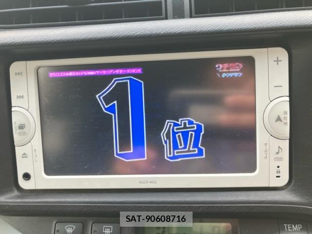 Toyota AQUA 2013-03 8877090-18