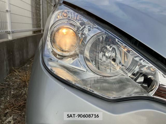 Toyota AQUA 2013-03 8877090-3