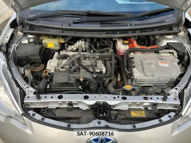 Toyota AQUA 2013-03 8877090-4