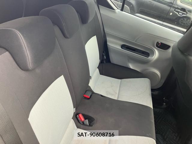 Toyota AQUA 2013-03 8877090-8