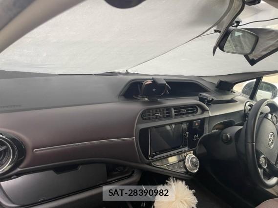 Toyota AQUA 2015-10 8877182-2