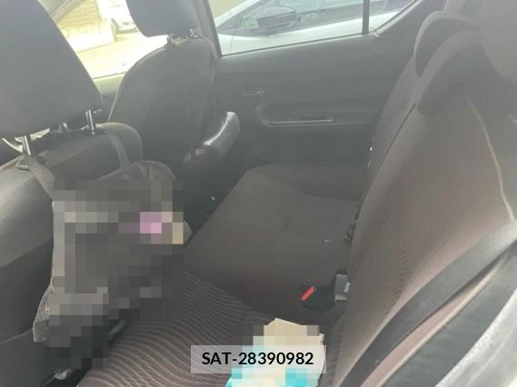 Toyota AQUA 2015-10 8877182-6