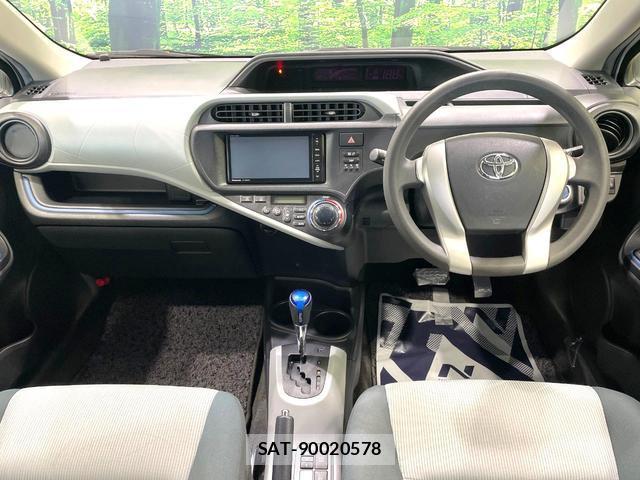 Toyota AQUA 2014-03 8877217-1