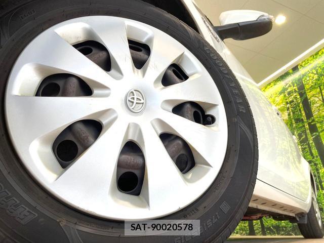Toyota AQUA 2014-03 8877217-12