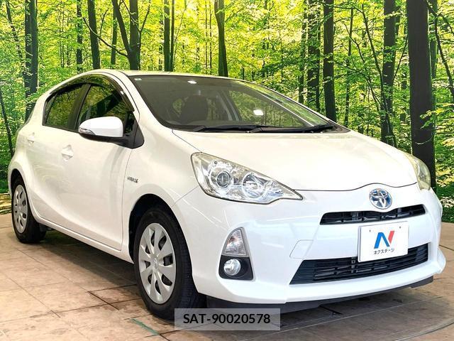 Toyota AQUA 2014-03 8877217-15