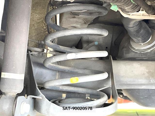 Toyota AQUA 2014-03 8877217-19