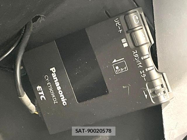 Toyota AQUA 2014-03 8877217-4