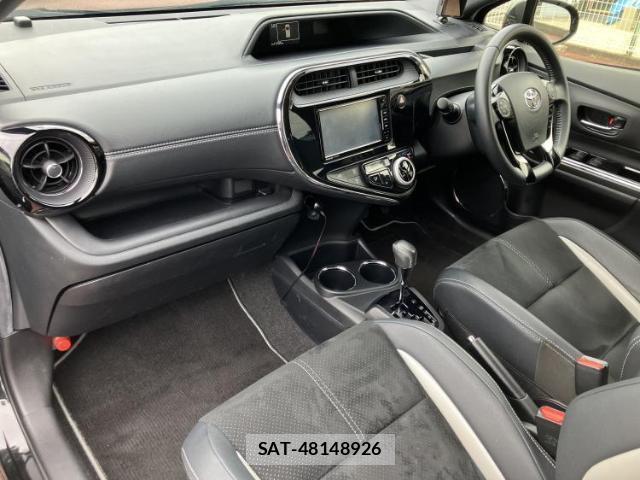 Toyota AQUA 2018-08 8877280-5