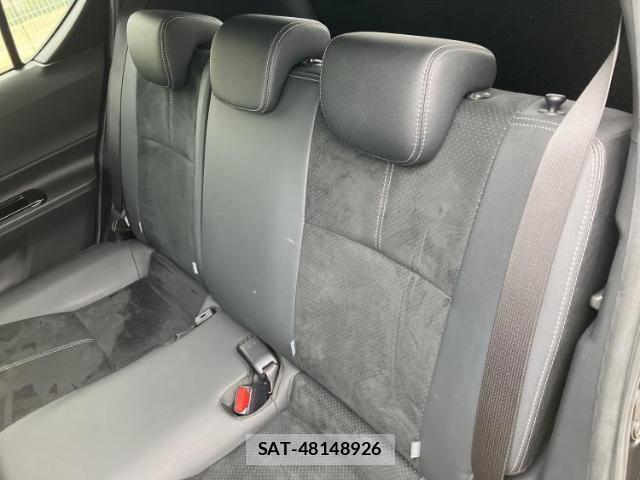 Toyota AQUA 2018-08 8877280-6