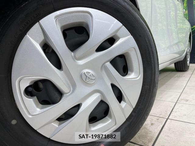 Toyota AQUA 2023-07 8877328-12