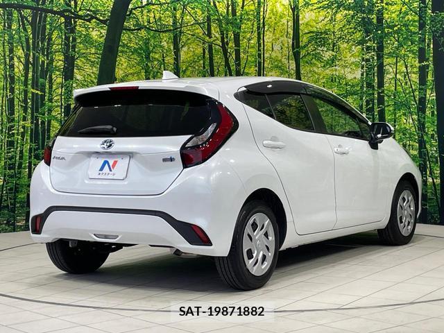 Toyota AQUA 2023-07 8877328-16
