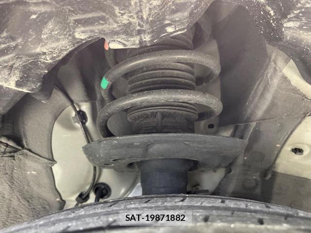 Toyota AQUA 2023-07 8877328-19