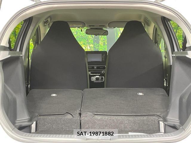 Toyota AQUA 2023-07 8877328-9