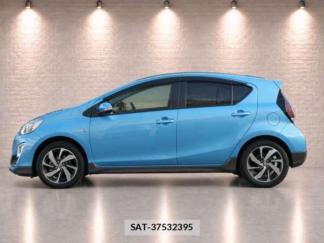 Toyota AQUA 2015-07 8877502-2