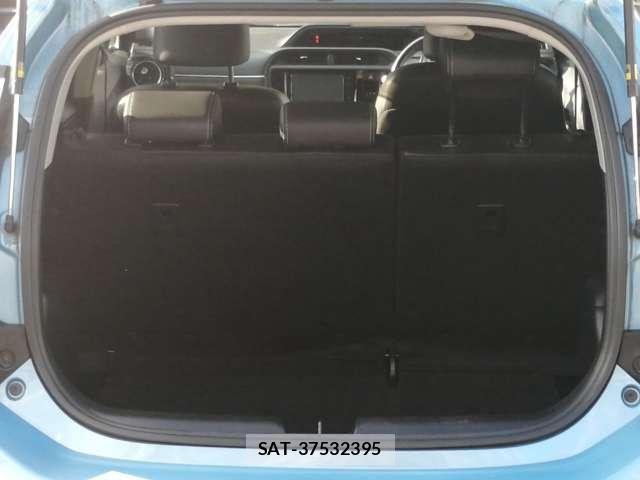 Toyota AQUA 2015-07 8877502-9