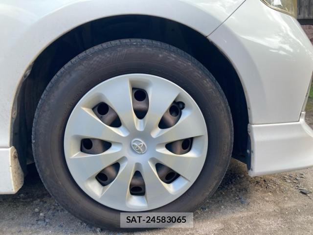 Toyota AQUA 2012-11 8877541-12