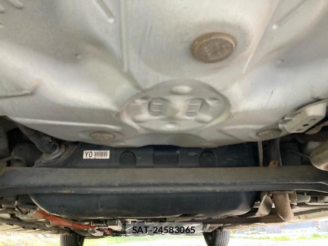 Toyota AQUA 2012-11 8877541-7