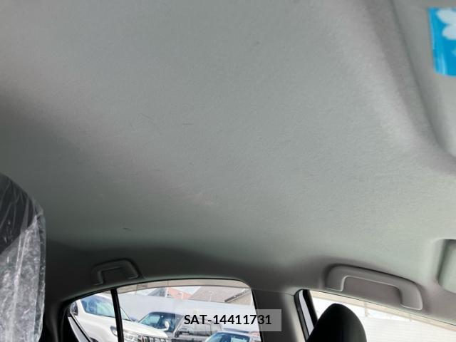 Toyota AQUA 2012-10 8877628-14