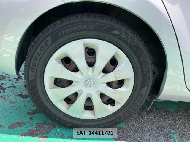 Toyota AQUA 2012-10 8877628-3