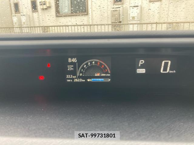 Toyota AQUA 2017-12 8877903-18