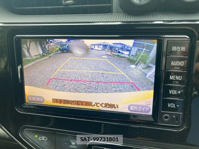 Toyota AQUA 2017-12 8877903-19