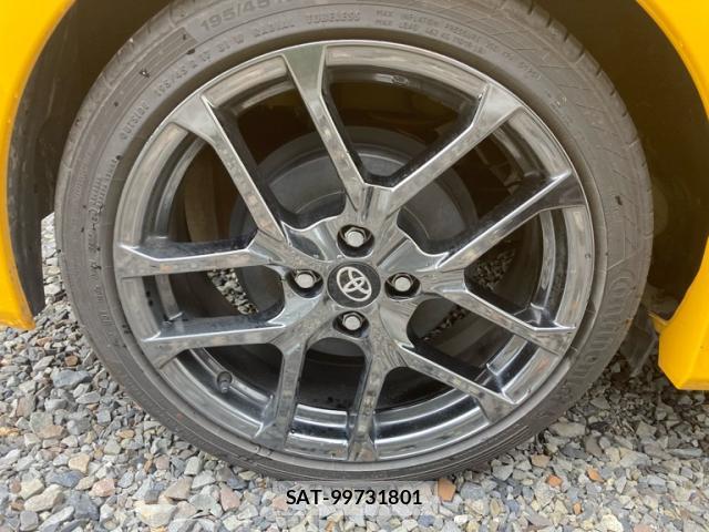 Toyota AQUA 2017-12 8877903-5