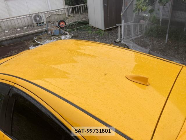 Toyota AQUA 2017-12 8877903-6