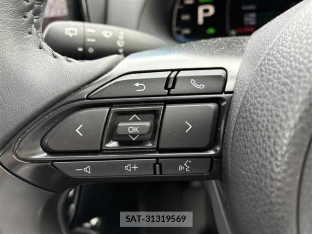 Toyota AQUA 2023-07 8878134-15