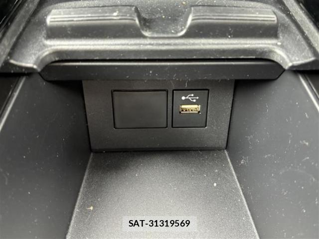 Toyota AQUA 2023-07 8878134-16