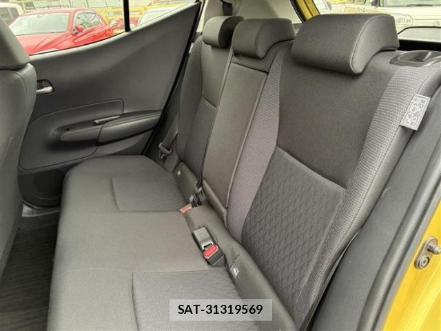 Toyota AQUA 2023-07 8878134-5