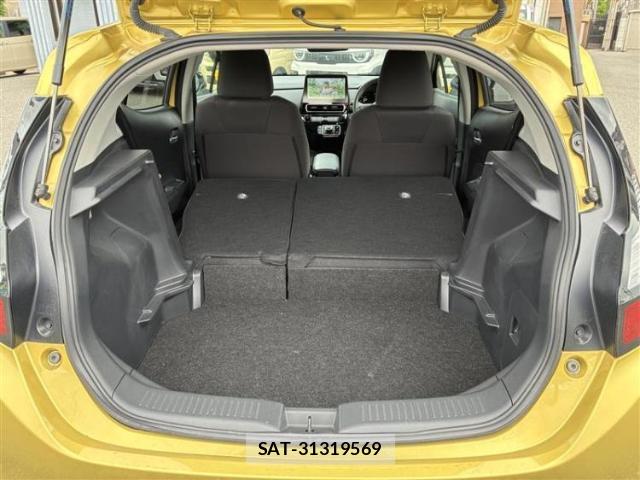 Toyota AQUA 2023-07 8878134-7