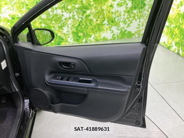 Toyota AQUA 2016-07 8878184-3