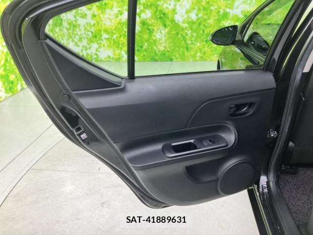 Toyota AQUA 2016-07 8878184-5