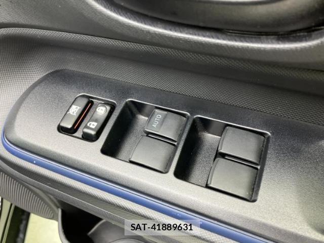 Toyota AQUA 2016-07 8878184-7
