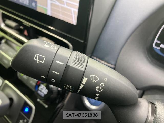 Toyota AQUA 2022-09 8878187-15