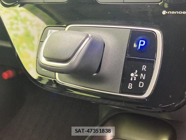 Toyota AQUA 2022-09 8878187-16