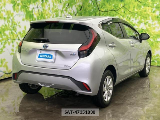 Toyota AQUA 2022-09 8878187-2
